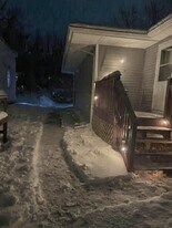 Building Photo - 2552 Malletts Bay Ave