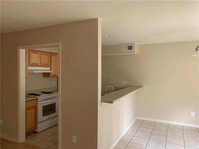 Building Photo - 103 Perryl Ln