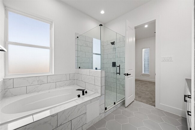 Building Photo - 14109 W Forest Dr