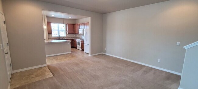 Building Photo - "Charming 3-Bedroom Townhouse Retreat in Colorado Springs – Spacious 1704 Sq Ft with 2.5 Bathrooms!"