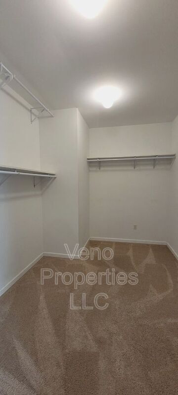 Building Photo - 2057 Rowley Rd