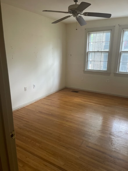 Building Photo - 517 G St SW