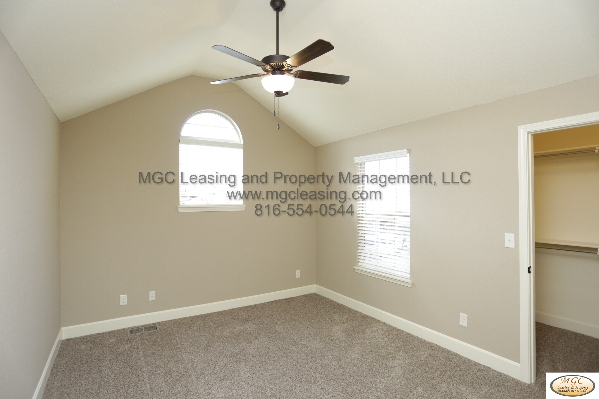 Building Photo - 502 N Foxridge Dr