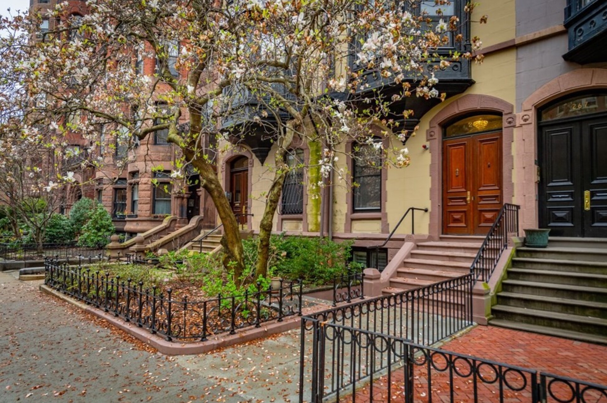 Building Photo - 265 Beacon St
