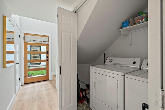 Building Photo - 1206 Hollow Creek Dr