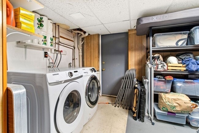 Building Photo - 36 Brookside Ave