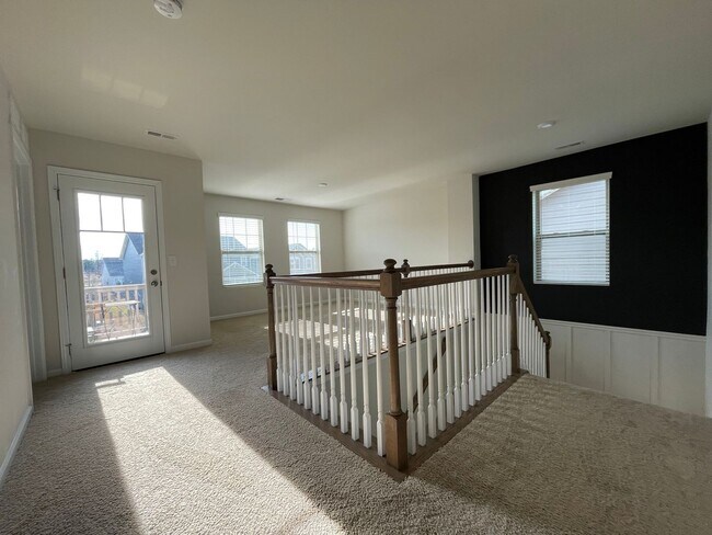 Building Photo - 5BD/3BA Beautiful home within Braeburn nei...