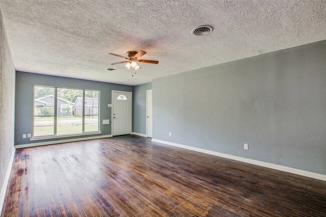 Building Photo - 419 E 42nd St