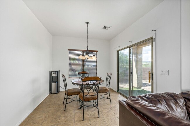 Building Photo - San Marcos