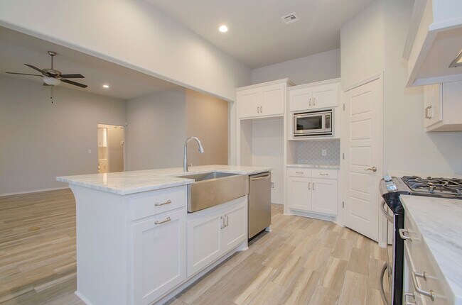 Building Photo - 4 Bed, 2.5 Bath, 3 Car Garage Beauty In Desirable Brighton Village In BA!