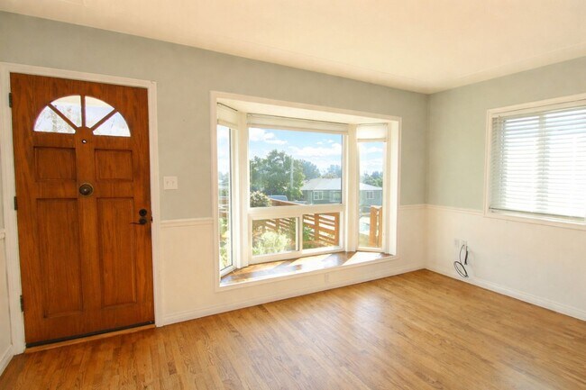 Building Photo - 3 Bedroom, 2 Bathroom Home w/ Large Backyard in Arroyo Grande