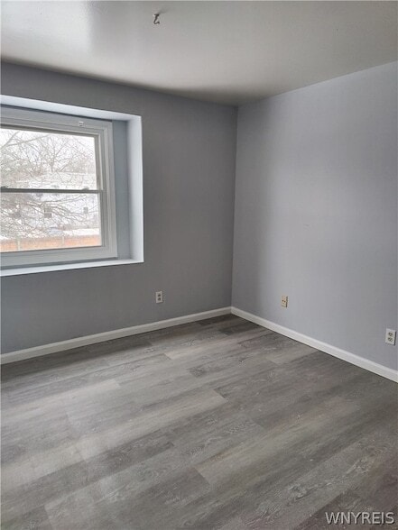 Building Photo - 32 Cascade Dr