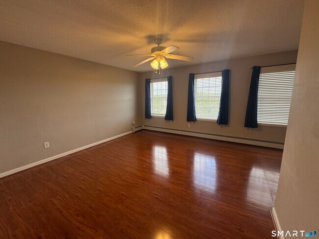 Building Photo - 32 Tyler Hill Rd