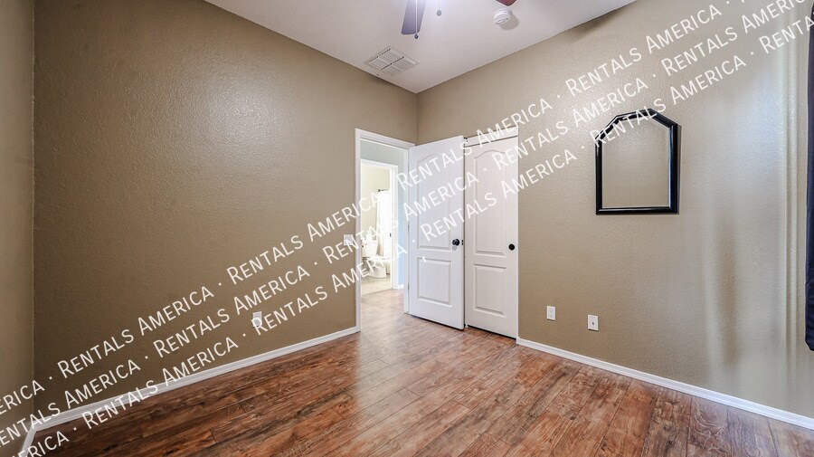 Building Photo - 11555 W Kinderman Dr