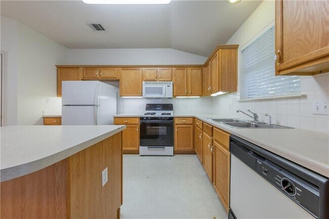 Building Photo - 1106 Fossil Cove