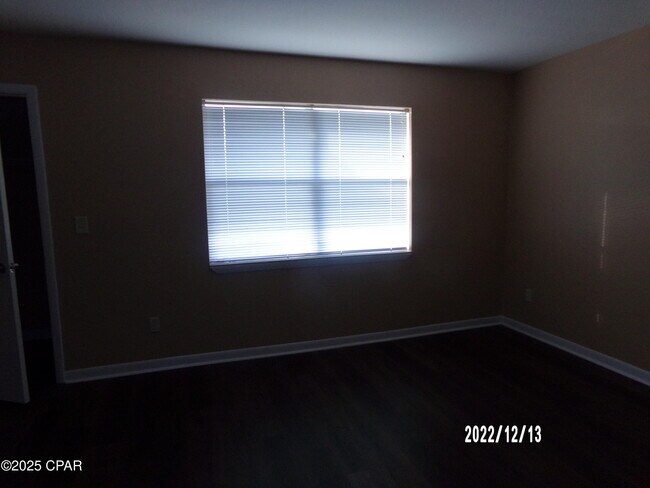 Building Photo - 5707 Lake Dr