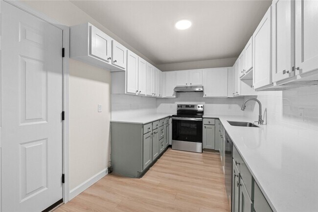 Building Photo - 2074 N Kantz Ln