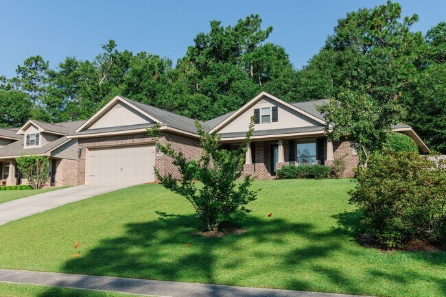 Building Photo - 3 bedrooms, 2 baths in Bay Branch estates!