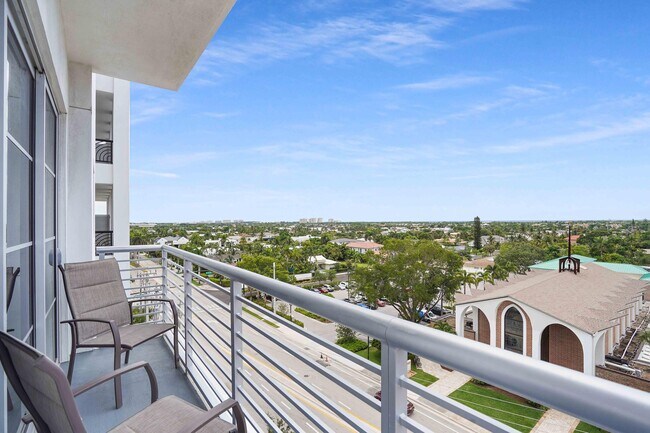 Building Photo - 155 E Boca Raton Rd