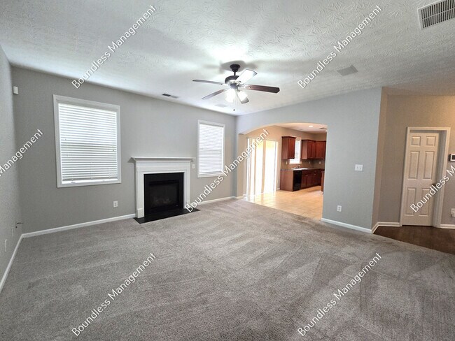 Building Photo - 150 Silver Arrow Cir