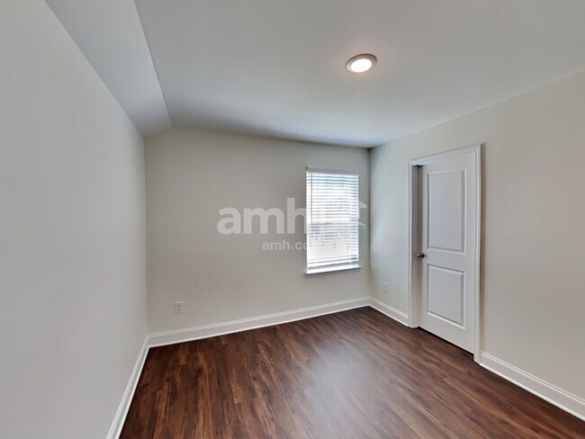 Building Photo - 5356 Pebble Bridge Way