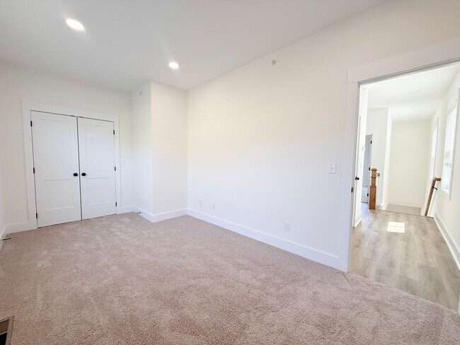 Building Photo - Tristan Style 3-Bedroom w/ Flex Room + Summer Special