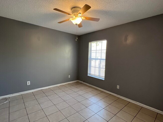 Building Photo - 1841 SW Angelico Ln