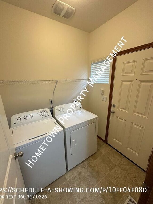 Building Photo - 520 Yauger Way NW