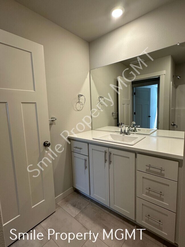 Building Photo - Brand New House for Rent