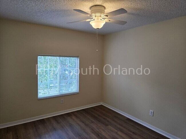 Building Photo - Stone Creek