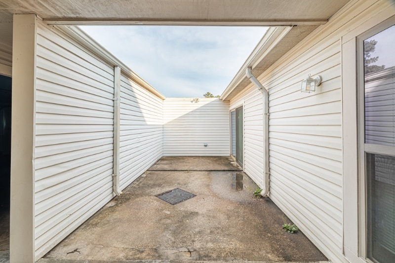 Building Photo - 106 Westchester St