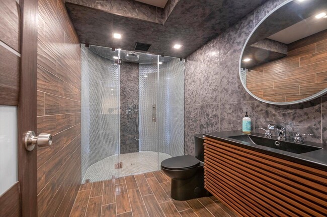 Building Photo - 55 Coves Run