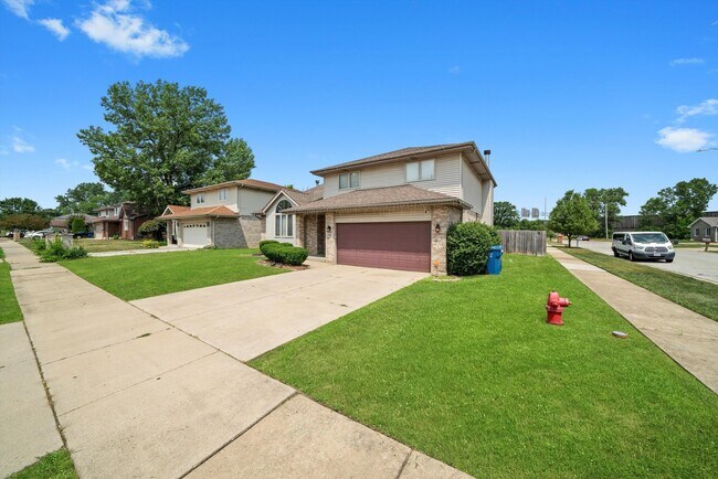 Building Photo - 3118 145th St