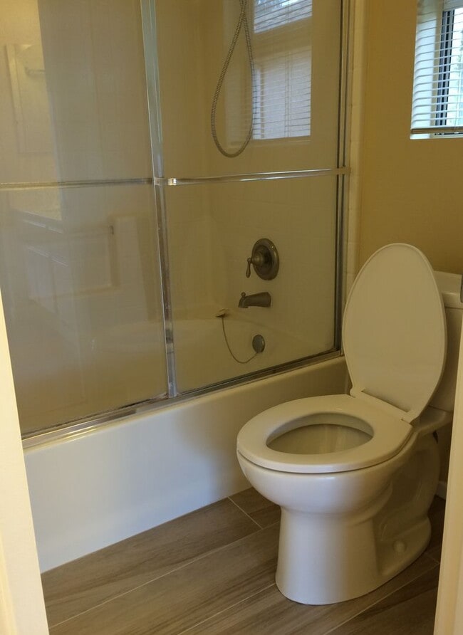 Building Photo - 2 Bd, 2 Ba in Aliso Viejo