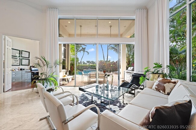 Building Photo - 8080 Sandhill Ct