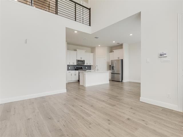 Building Photo - 1506 Lake District Dr