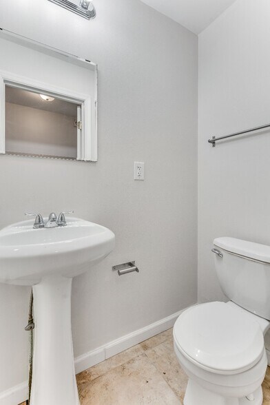 Building Photo - 1816 Cecil B. Moore Ave