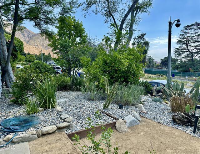 Building Photo - 1091 Mt Lowe Dr
