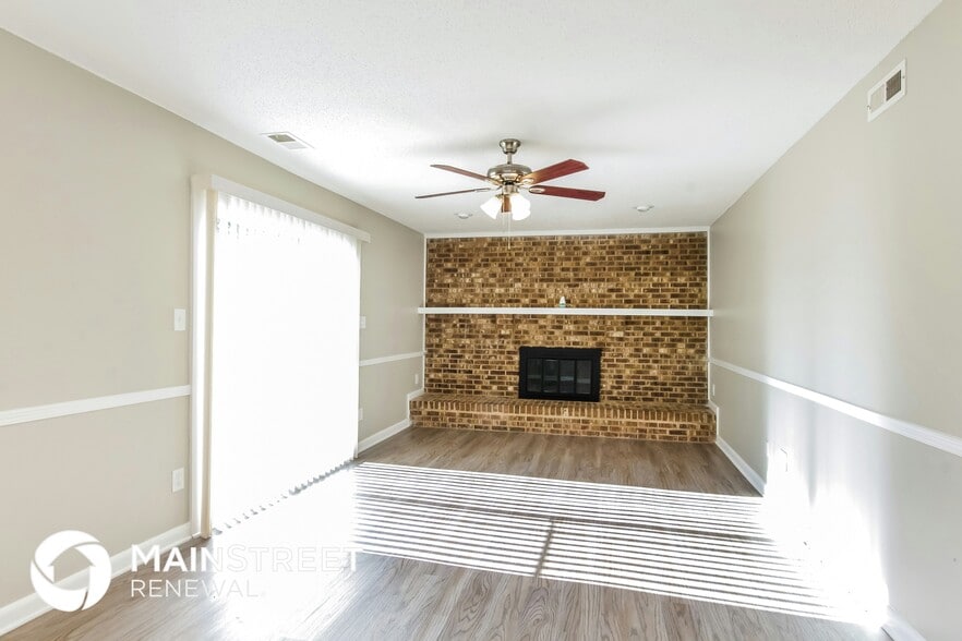 Building Photo - 8109 Beechwood Terrace