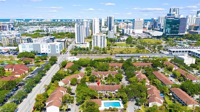 Building Photo - 344 City View Dr