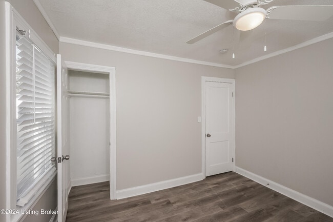 Building Photo - 503 Inverness Ave