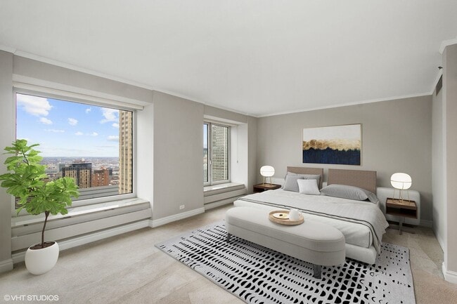 Building Photo - 161 E Chicago Ave