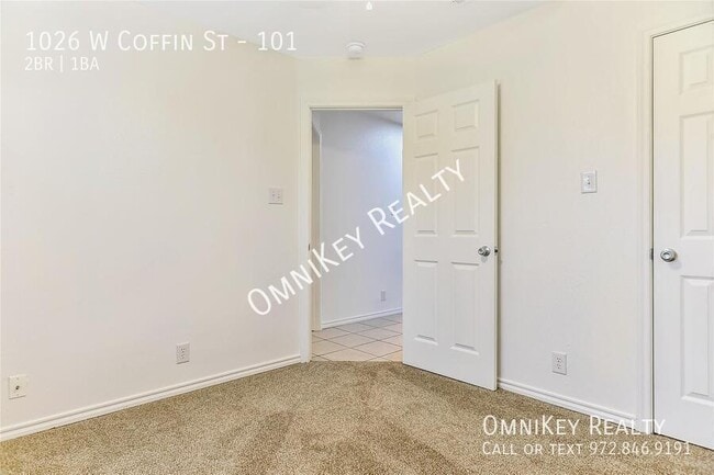 Building Photo - 1026 W Coffin St