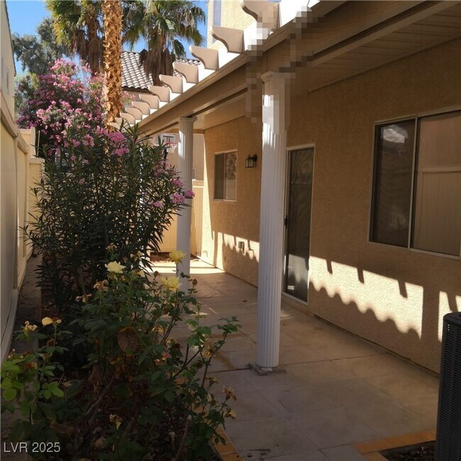 Building Photo - 5055 Lime Kiln Ave