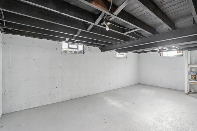 Building Photo - 5315 73rd St