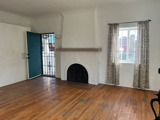 Building Photo - Midtown Ventura Charming 3+2 bedroom home ...