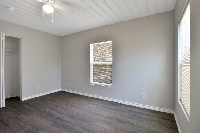 Building Photo - 6205 Lovett Ave