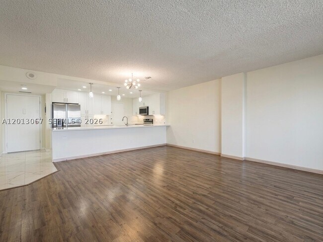 Building Photo - 3800 S Ocean Dr