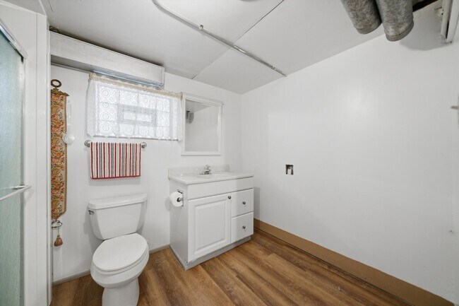 Building Photo - 7007 40th Pl