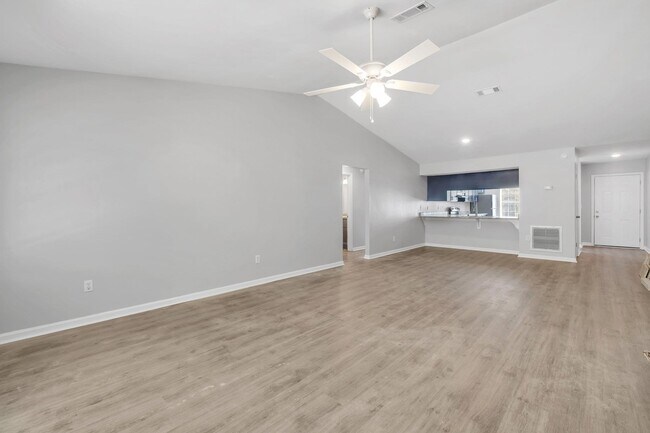 Building Photo - 700 Liberty St